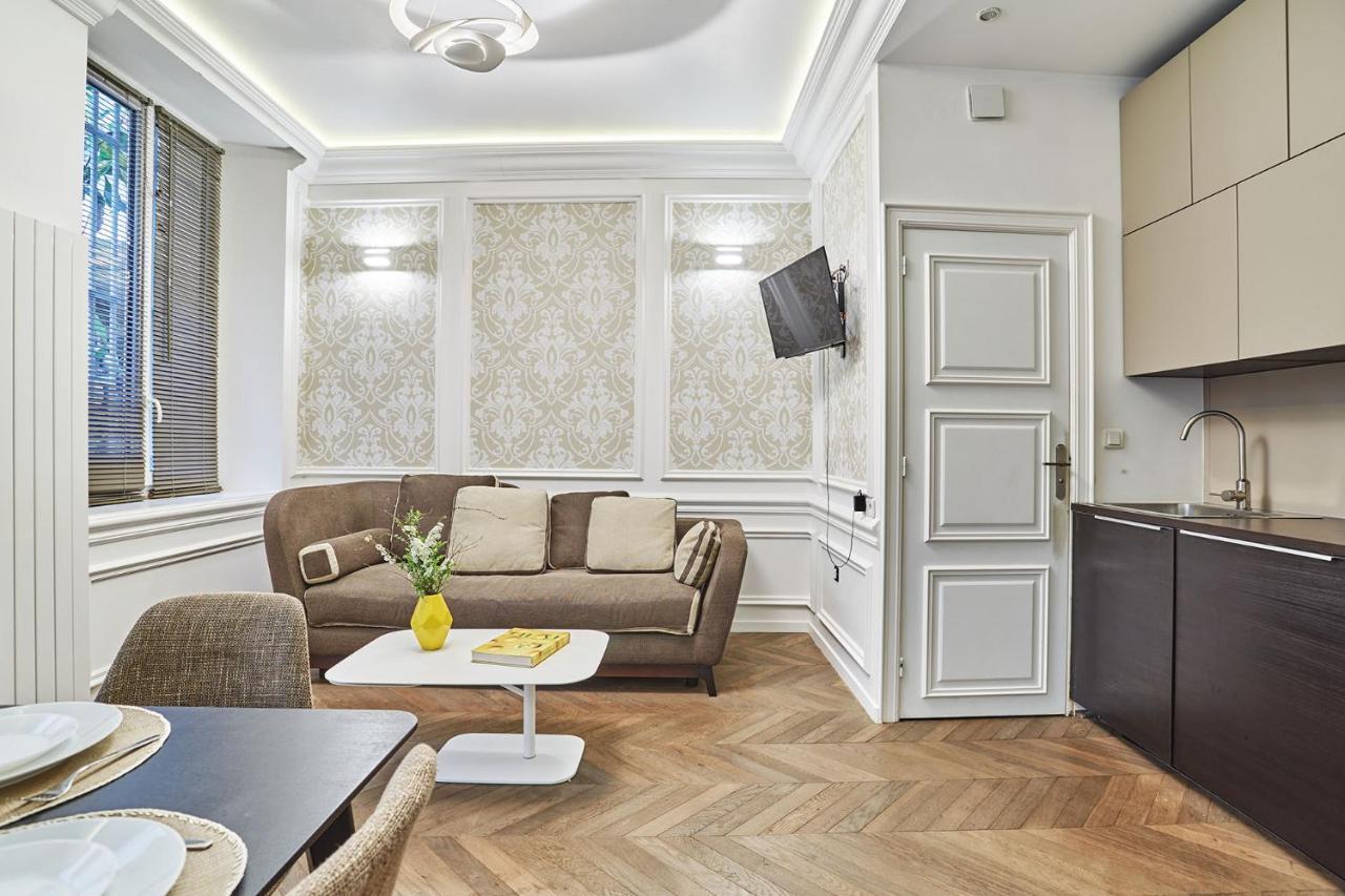 Apartment Louvre Museum By Studio Prestige 巴黎 外观 照片