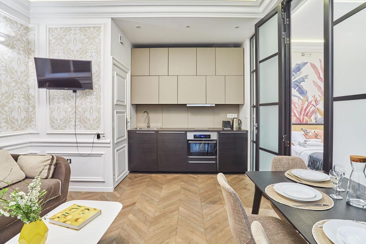 Apartment Louvre Museum By Studio Prestige 巴黎 外观 照片