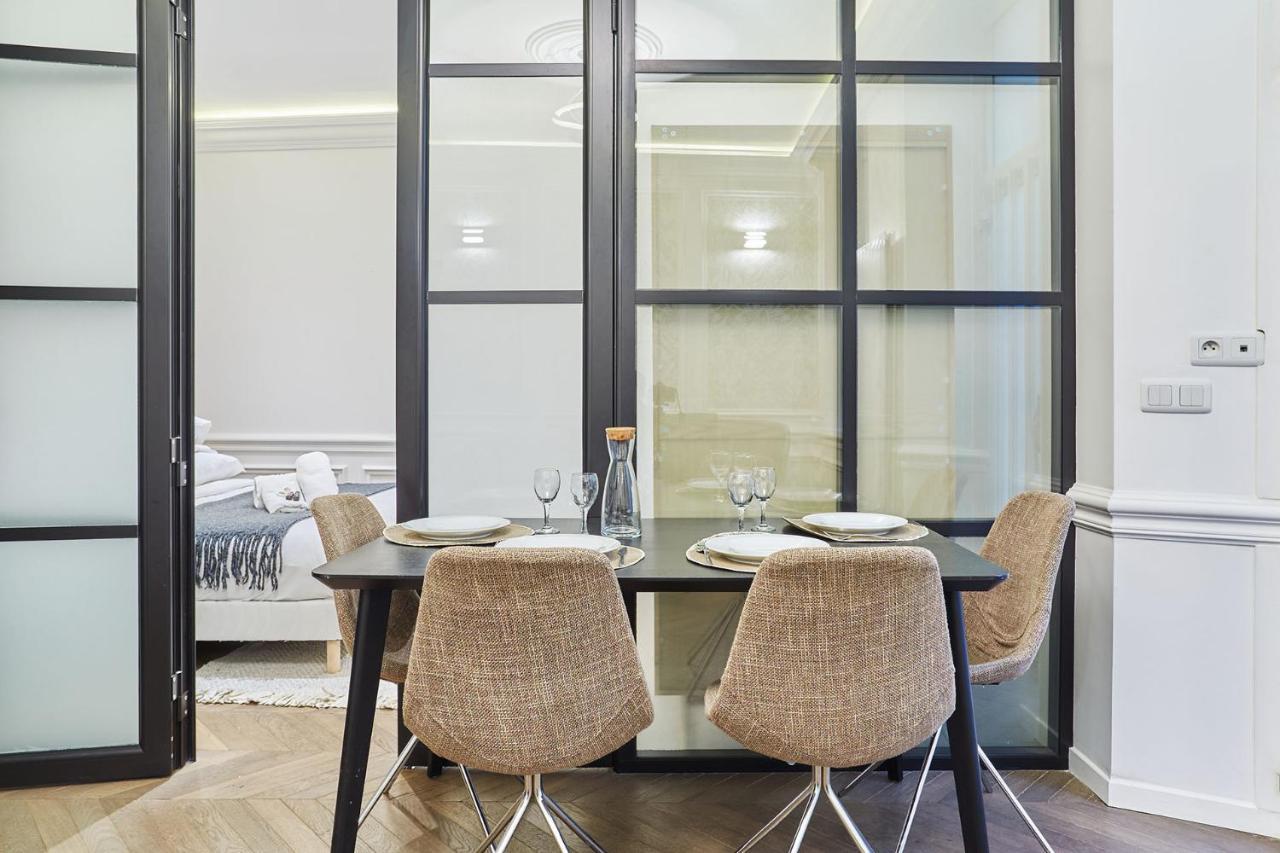 Apartment Louvre Museum By Studio Prestige 巴黎 外观 照片